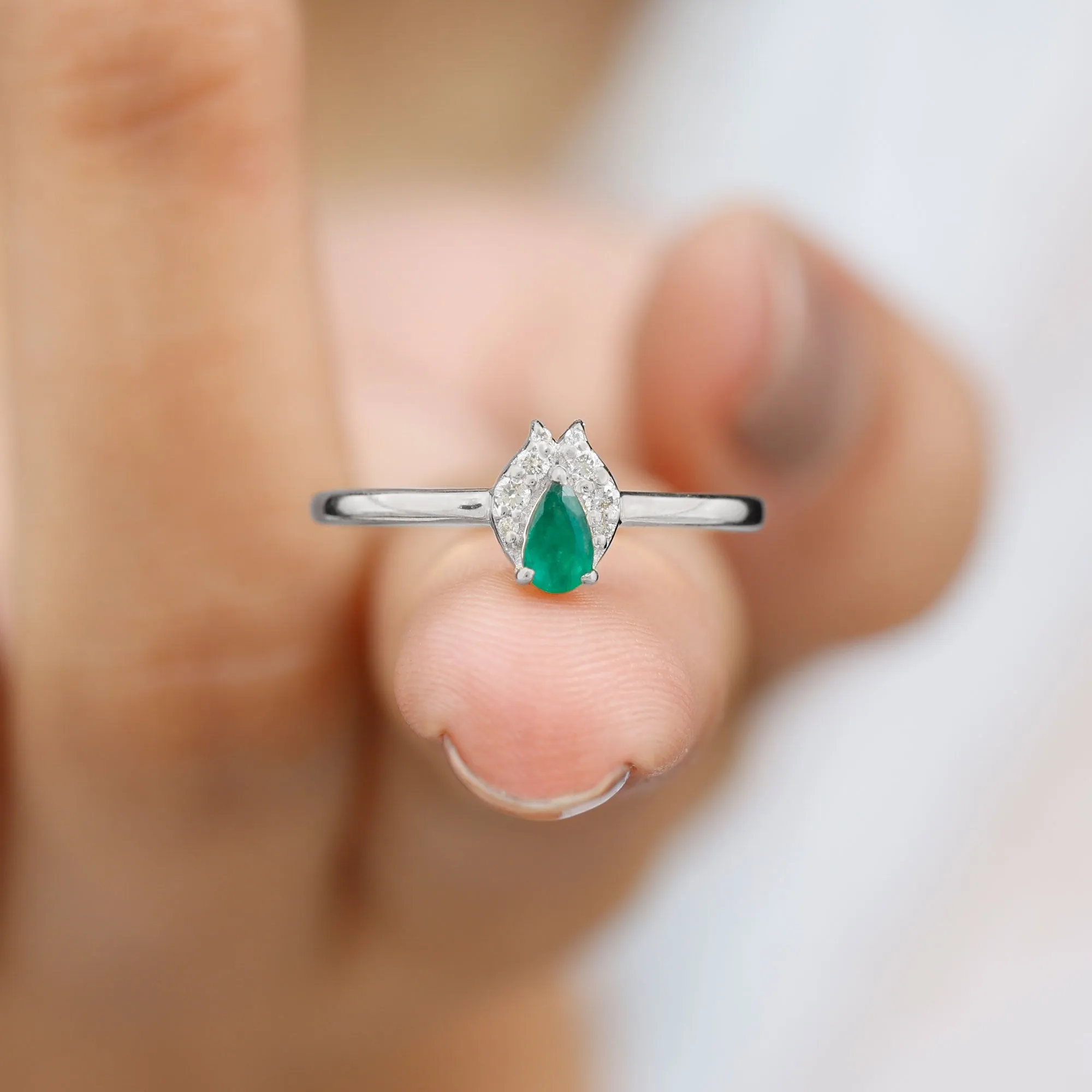 0.25 CT Pear Shape Emerald Promise Ring with Diamond