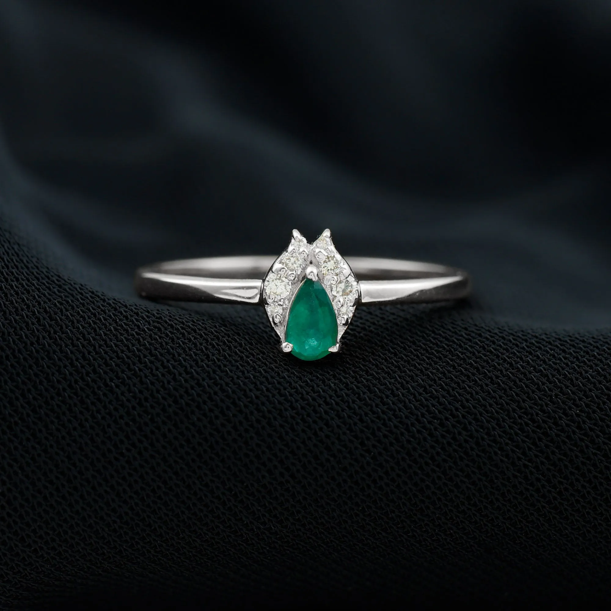 0.25 CT Pear Shape Emerald Promise Ring with Diamond