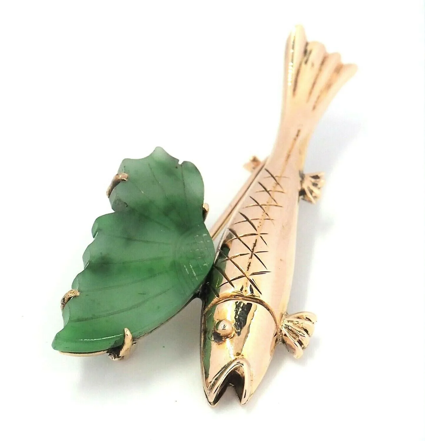 14ct Yellow Gold Fish Shaped Jadeite Brooch