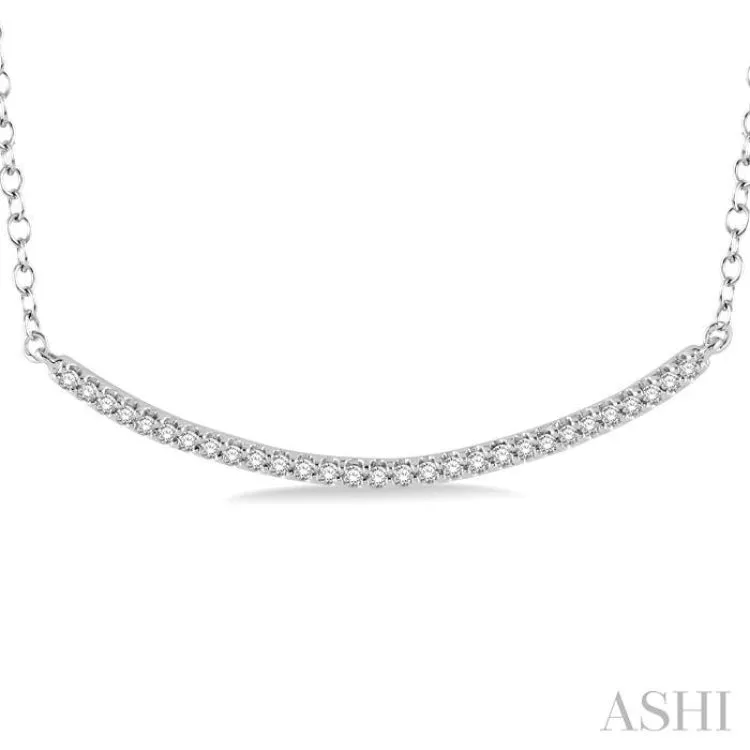 1/6 Ctw Round Cut Diamond Encrusted Arc Pendant With Link Chain in 10K White Gold