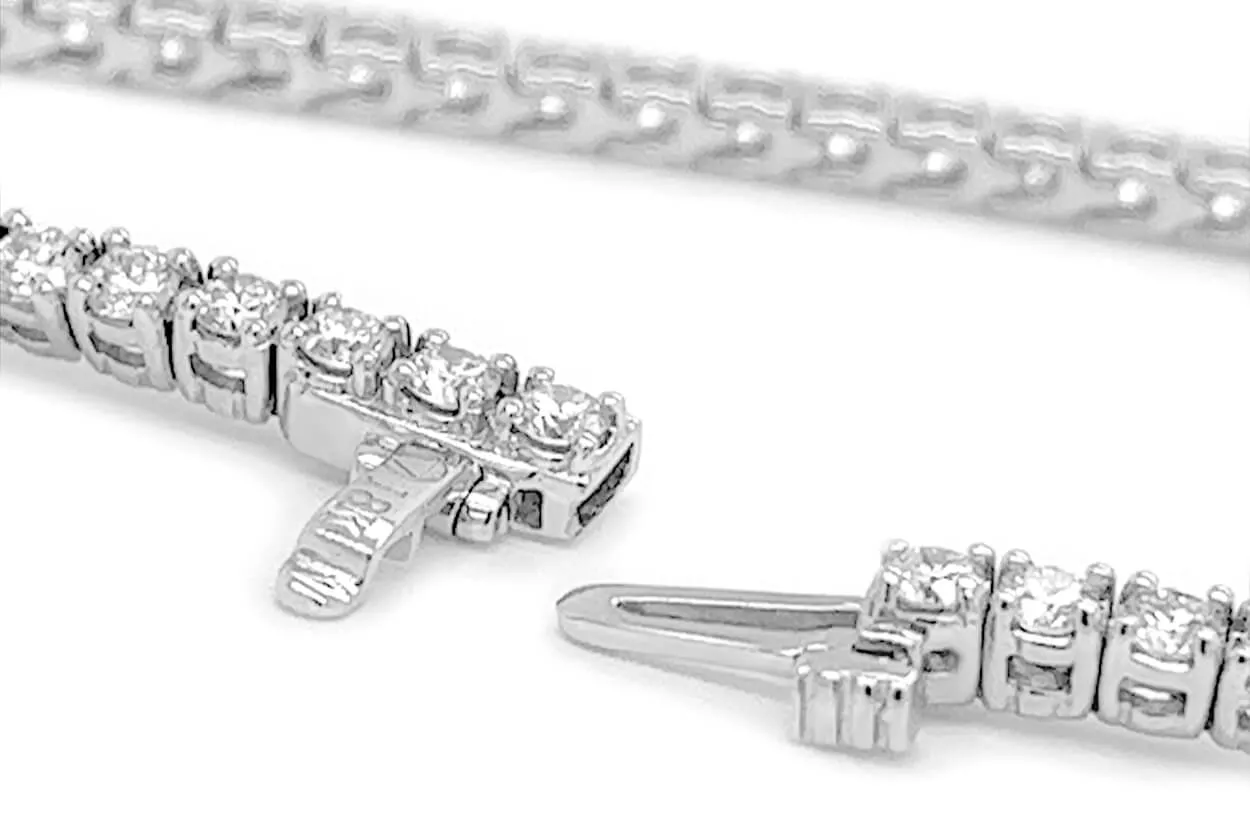 Bracelet 18kt White Gold Tennis with 68 Diamonds