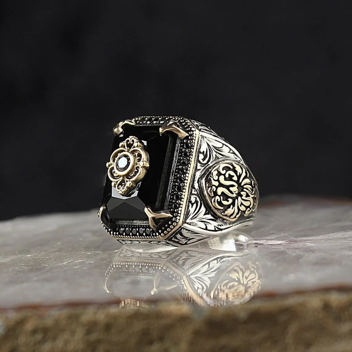 Classic Men's Ring Fashion 18k Gold Filling Inlaid Black Stone Zircon Punk Rings