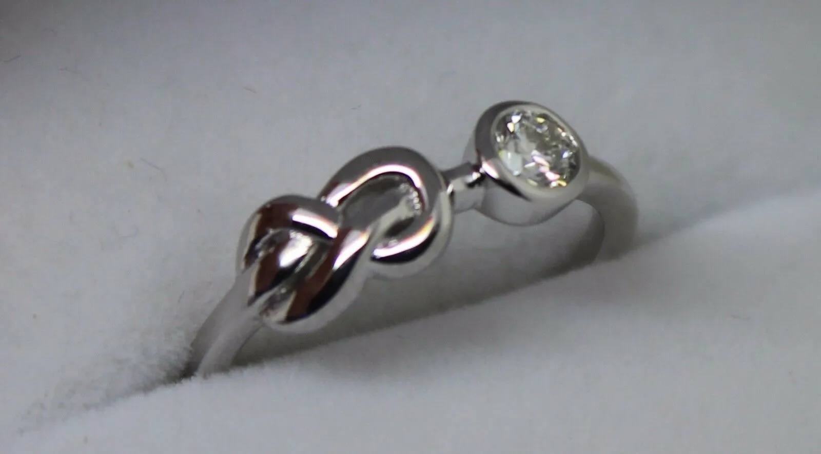 Delicate Genuine 9ct 9kt White Gold Infinity Delicate Pinky Ring   Diamond