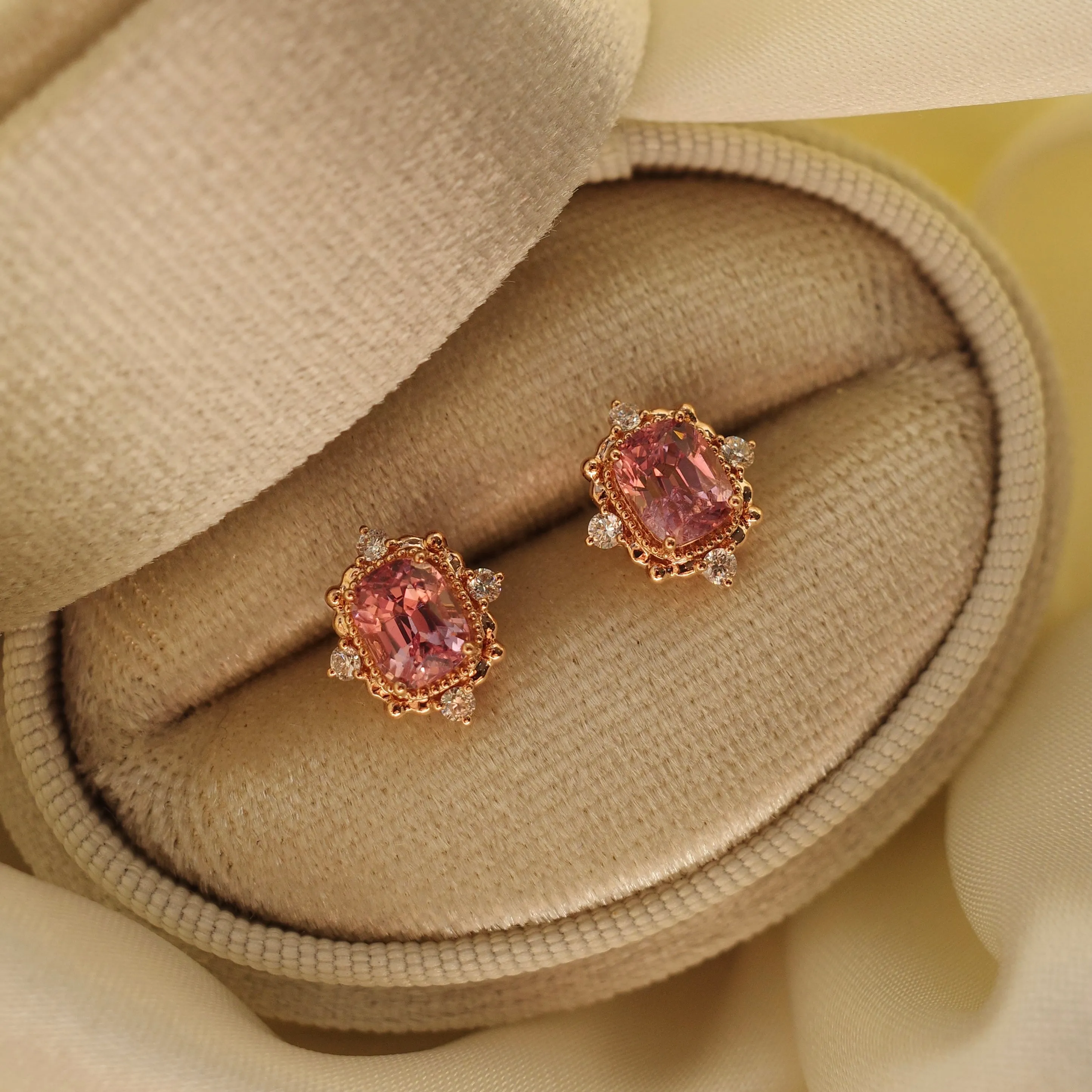 ELEANOR EARRINGS・14K ROSE GOLD SPINEL & DIAMOND EARRING