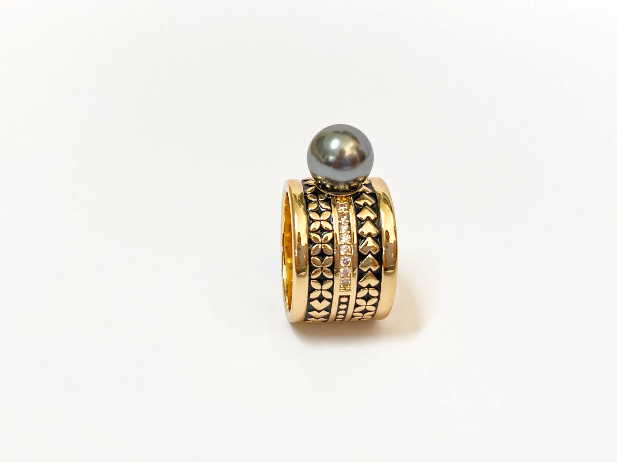 FAGASELE - Tribal Pattern Black Pearl Ring