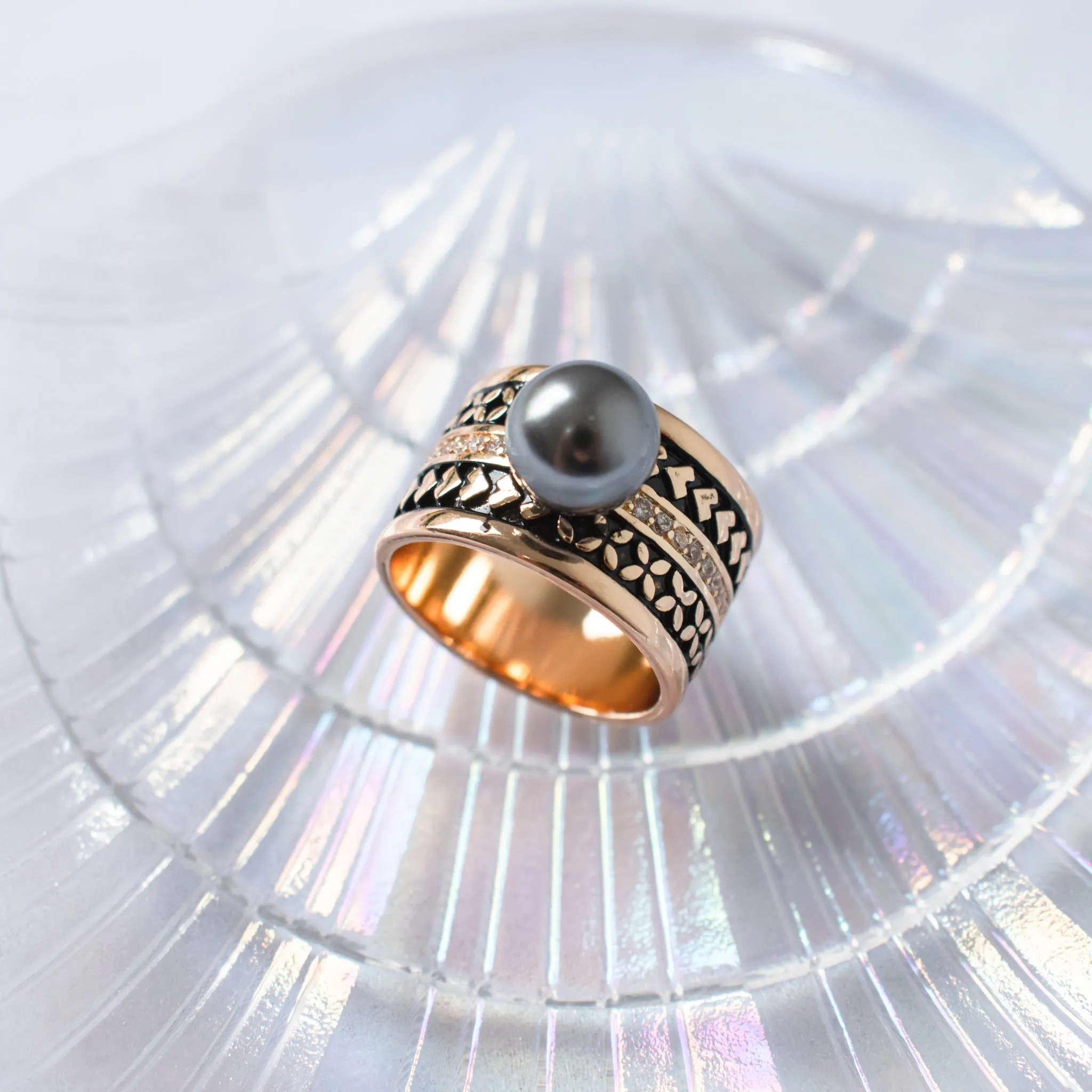 FAGASELE - Tribal Pattern Black Pearl Ring