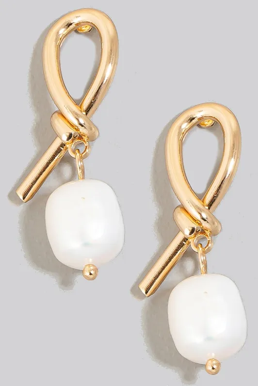 Knot Pearl Earring