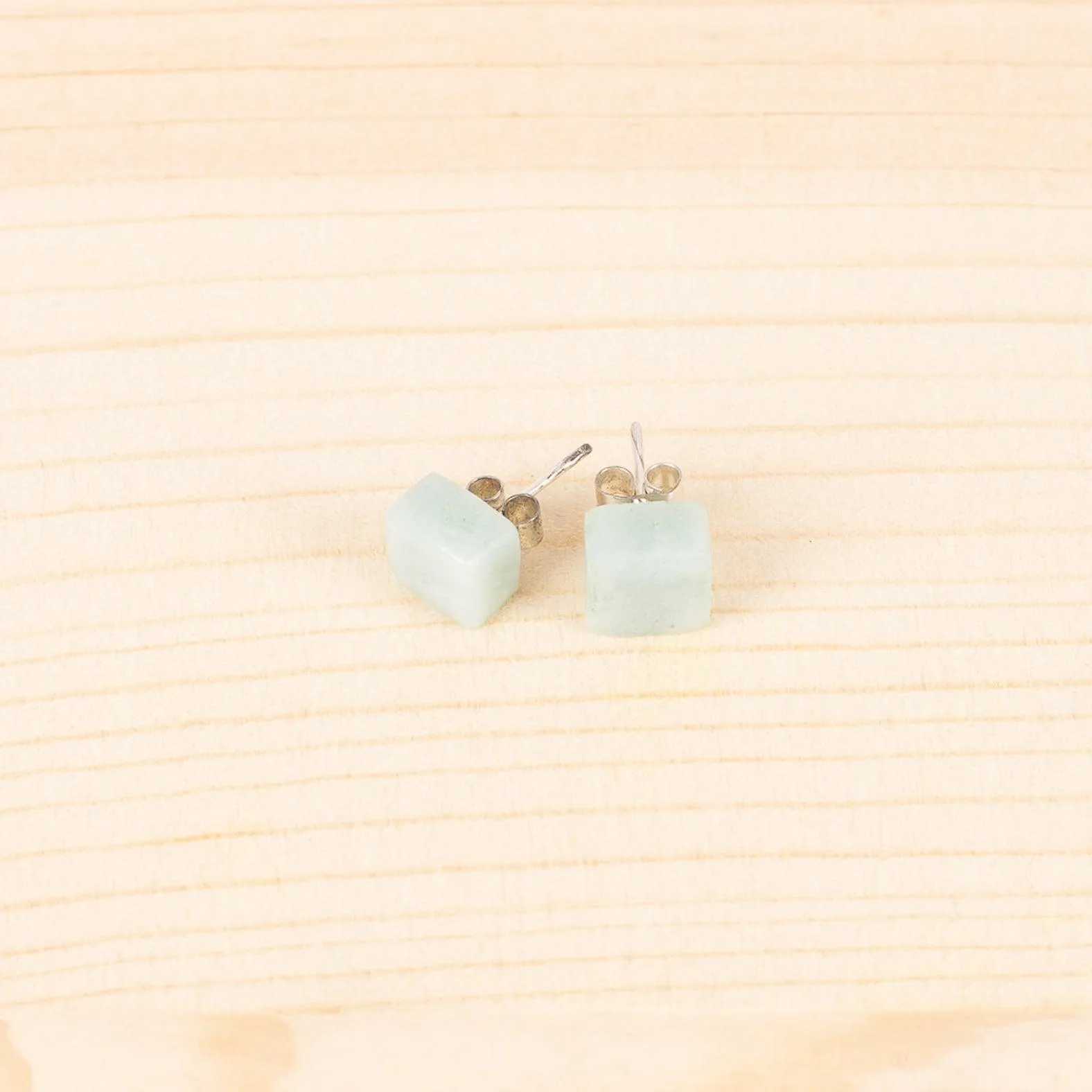 MMS5029 - Jade Square Earrings Light Green