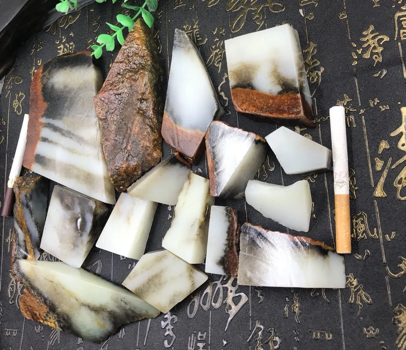 Natural Hetian Jade Rough Nephrite Raw 16 Pieces 1.24kg