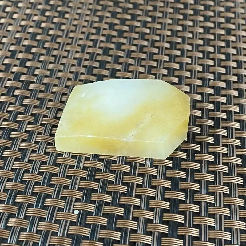 Natural Hetian Jade Rough Nephrite Raw (28g,4.0X2.5X1.1cm)