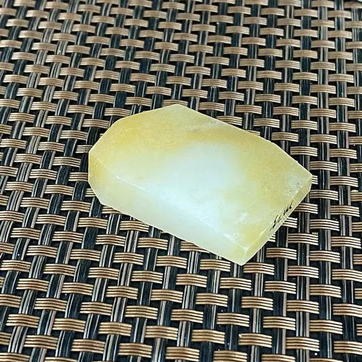 Natural Hetian Jade Rough Nephrite Raw (28g,4.0X2.5X1.1cm)