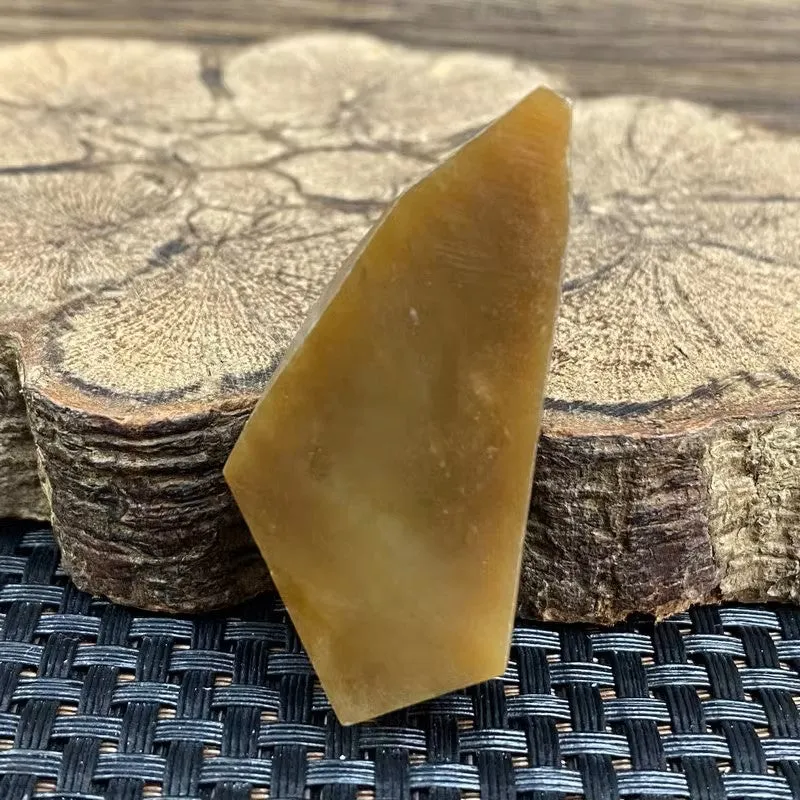 Natural Hetian Jade Rough Nephrite Raw (29g,5.1X2.3X1.2cm)