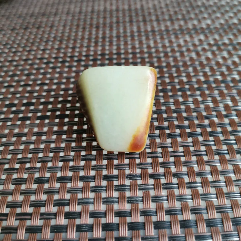 Natural Hetian Jade Rough Nephrite Raw (34g, 3X2.5X2.5cm)