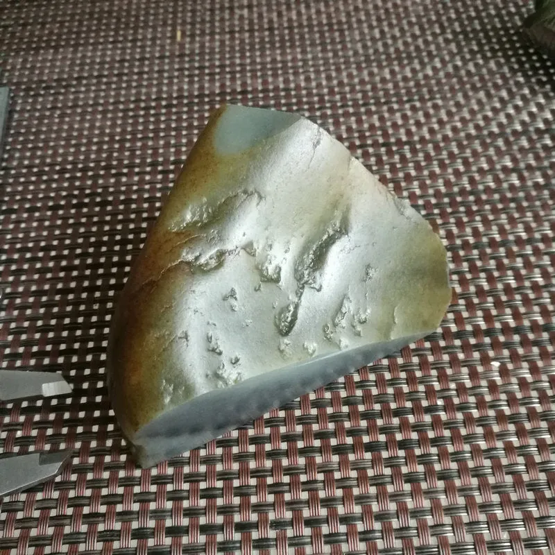 Natural Hetian Jade Rough Nephrite Raw (399g, 8X7X5.5cm)