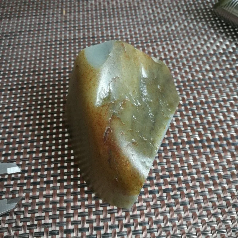 Natural Hetian Jade Rough Nephrite Raw (399g, 8X7X5.5cm)