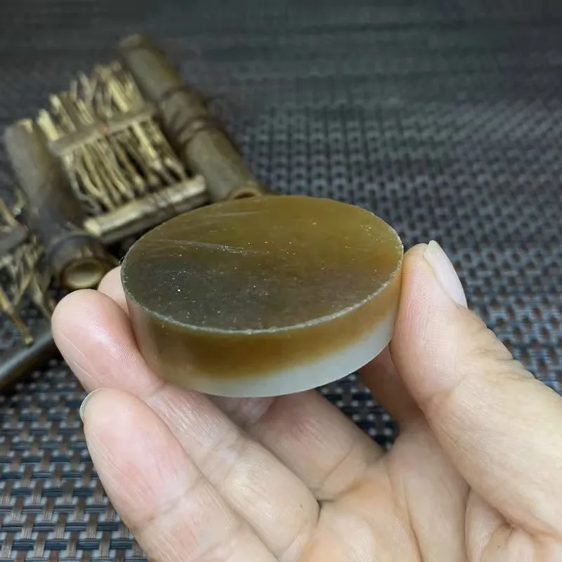 Natural Hetian Jade Rough Nephrite Raw (77g,4.9X1.3cm)