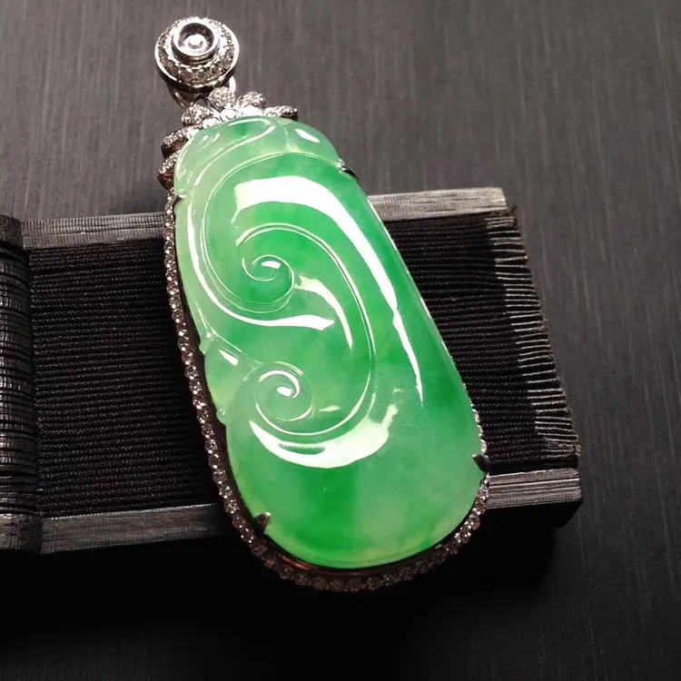 Natural Jade Pendant Jadeite Gold Ruyi Pendant PT332