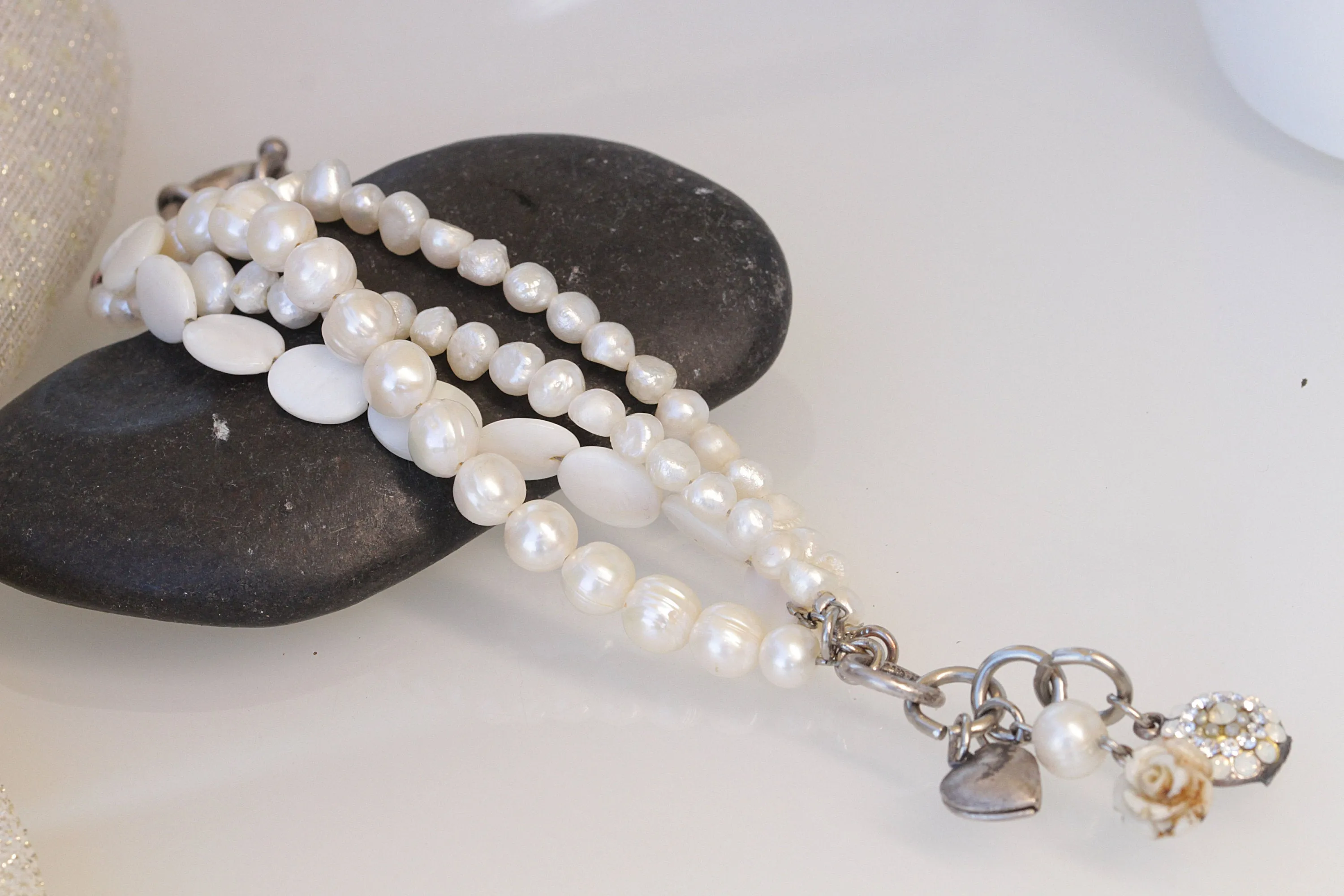 PEARL BEADED BRACELET