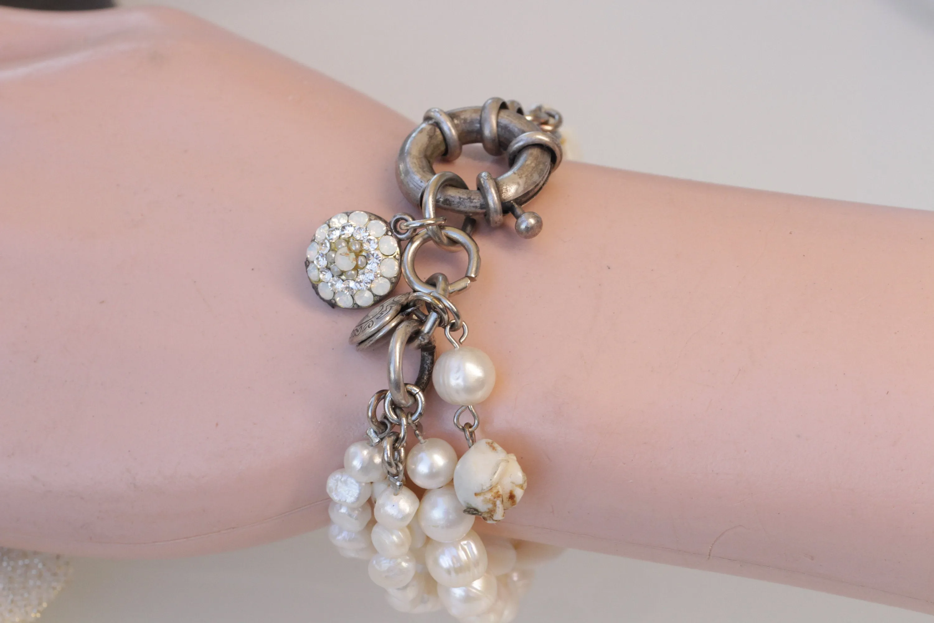 PEARL BEADED BRACELET