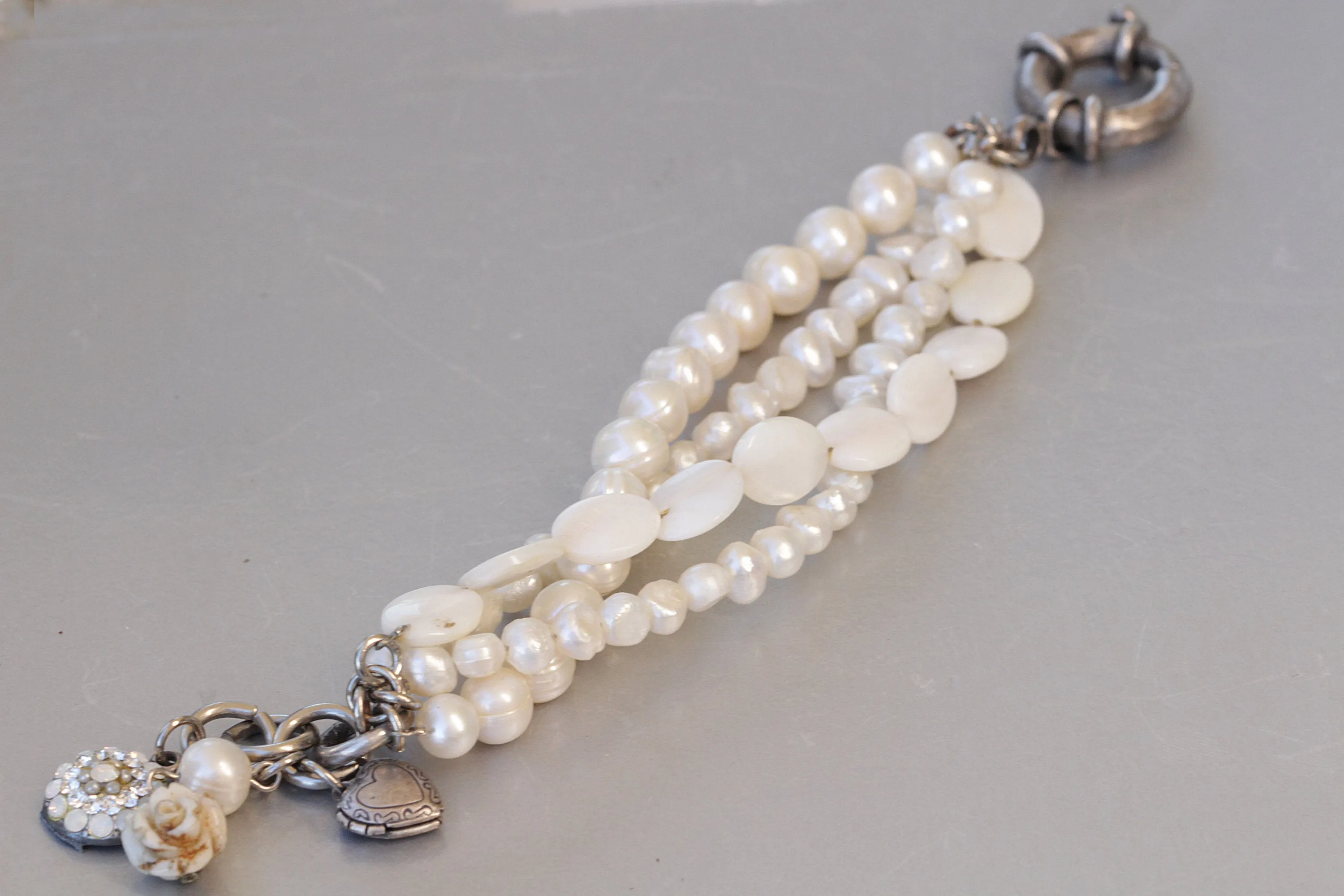 PEARL BEADED BRACELET