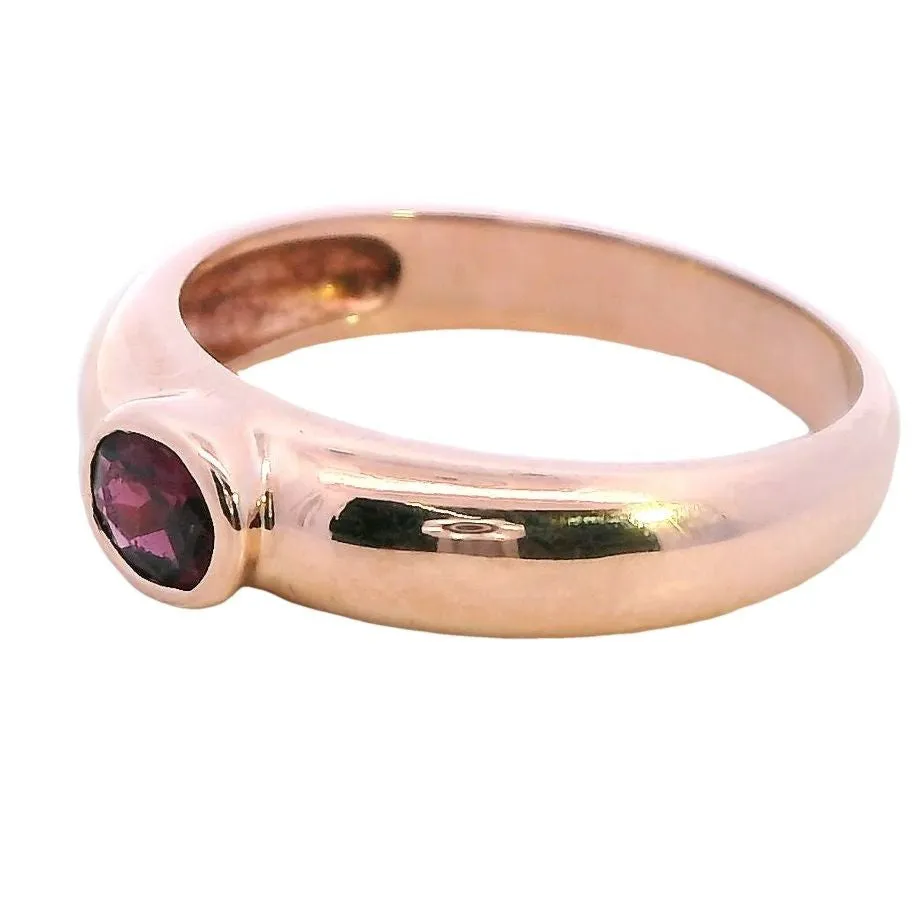 Rose Glow Elegance: 9ct Rose Gold Garnet Ring