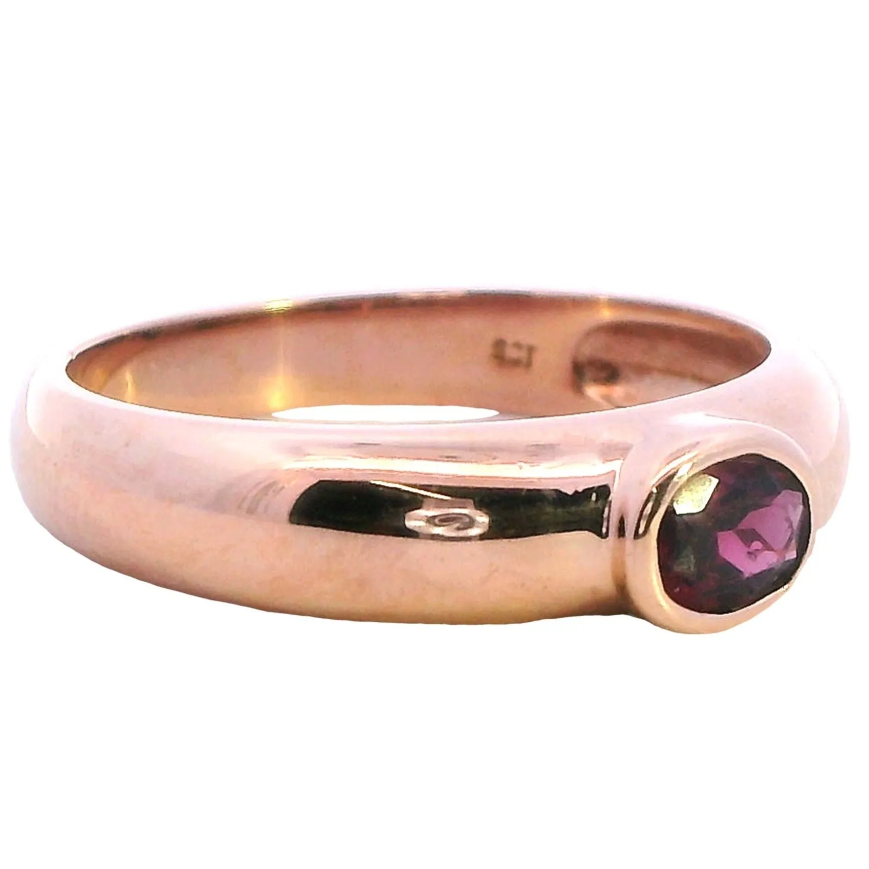 Rose Glow Elegance: 9ct Rose Gold Garnet Ring