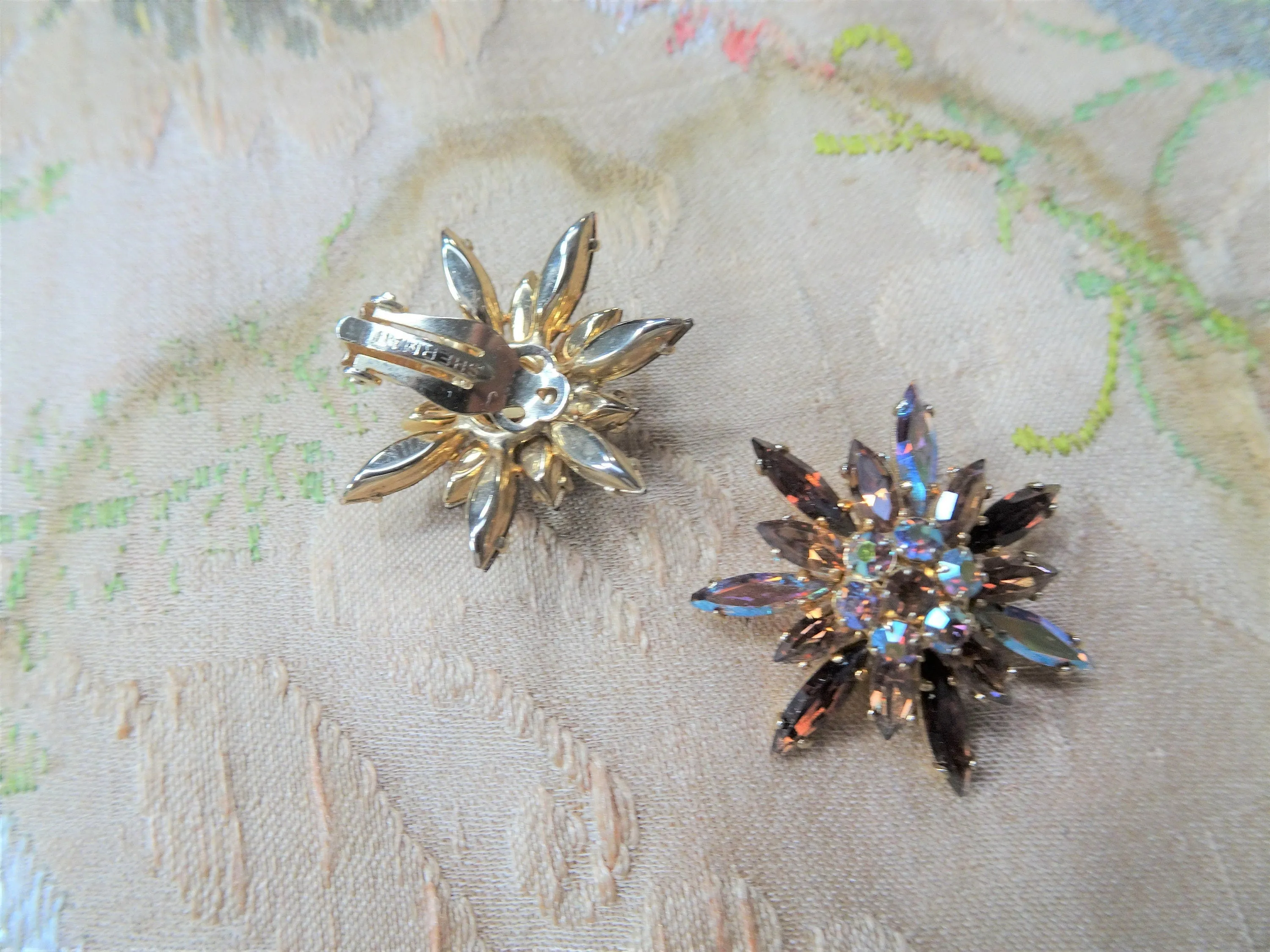 SPARKLING Sherman Signed Vintage 50s Glass Earrings,GLITTERING Topaz Aurora Borealis,Rhinestone Star Burst Clip Ons,Collectible  Jewelry