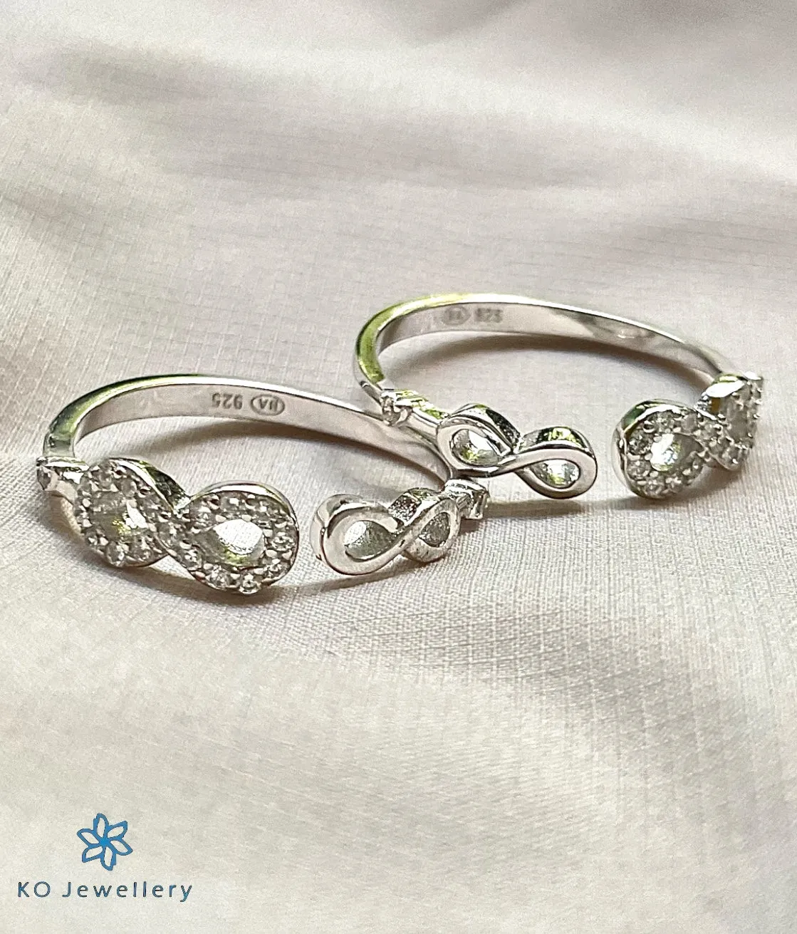 The Infinity Silver Toe-Rings (Front open)