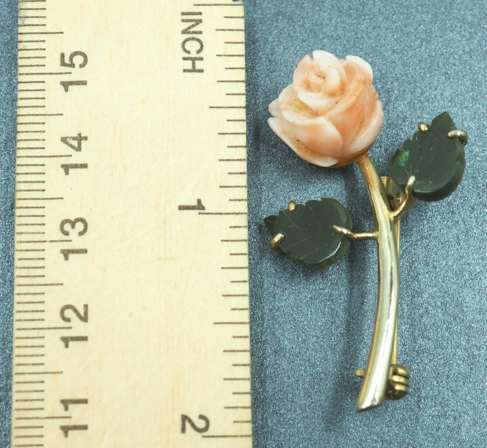 Vintage Gold Plated Nephrite Chalcedony Floral Brooch