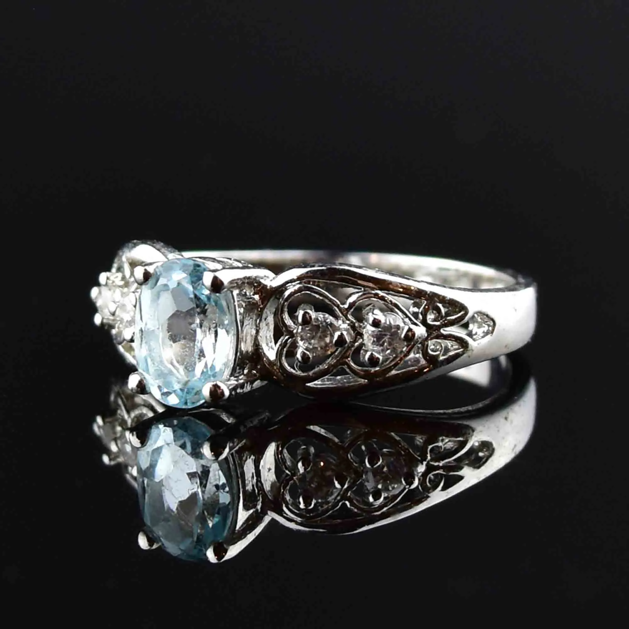 Vintage Sterling Silver Blue Topaz Heart Ring