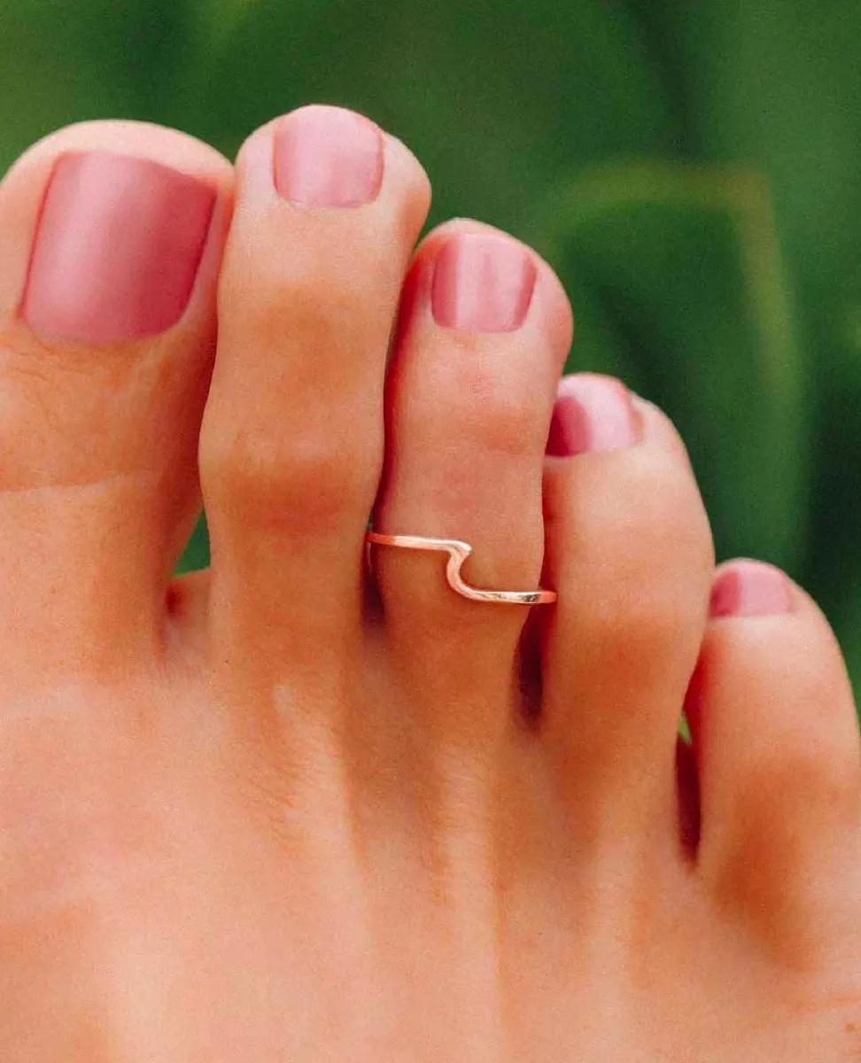 Wave Toe Ring Rose Gold