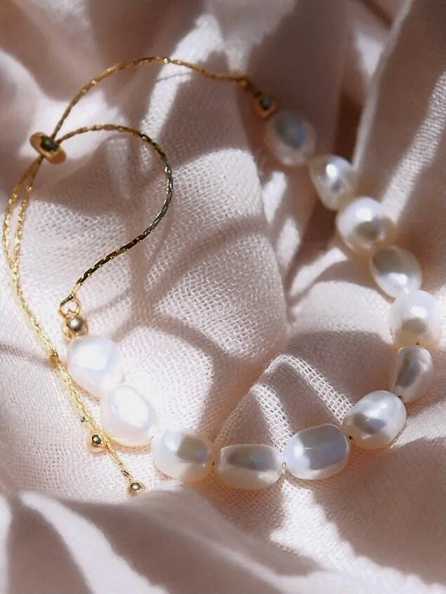 White Pearl Bracelet with Adjustable Gold Chain - Keilani