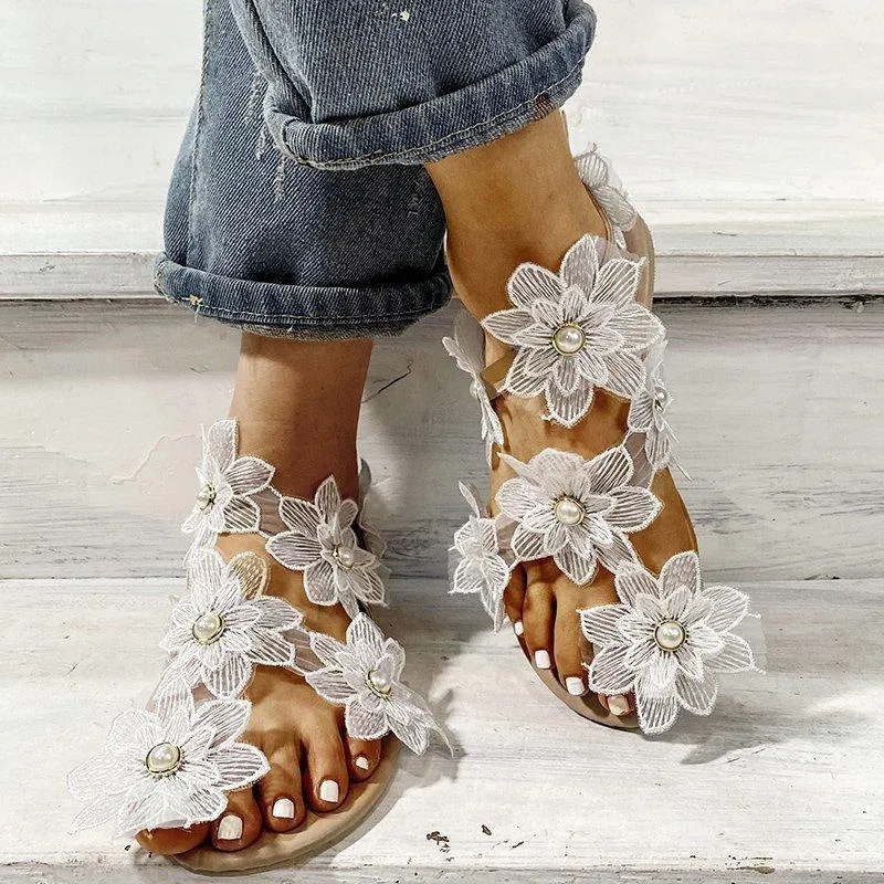 Women white floral ring toe summer sandals