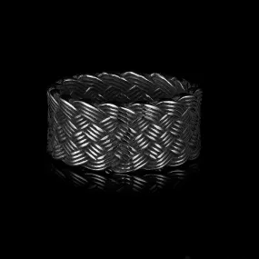 WOVEN RING.